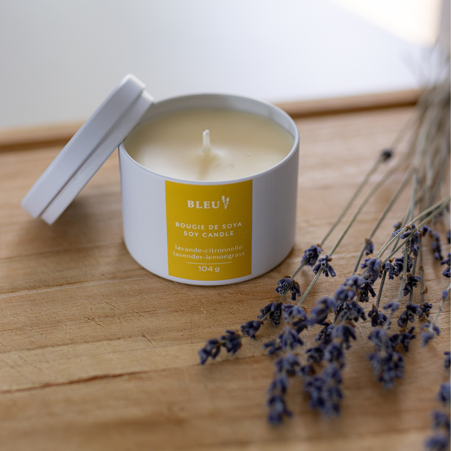 Chandelle à la lavande et à la citronnelle pour l'été