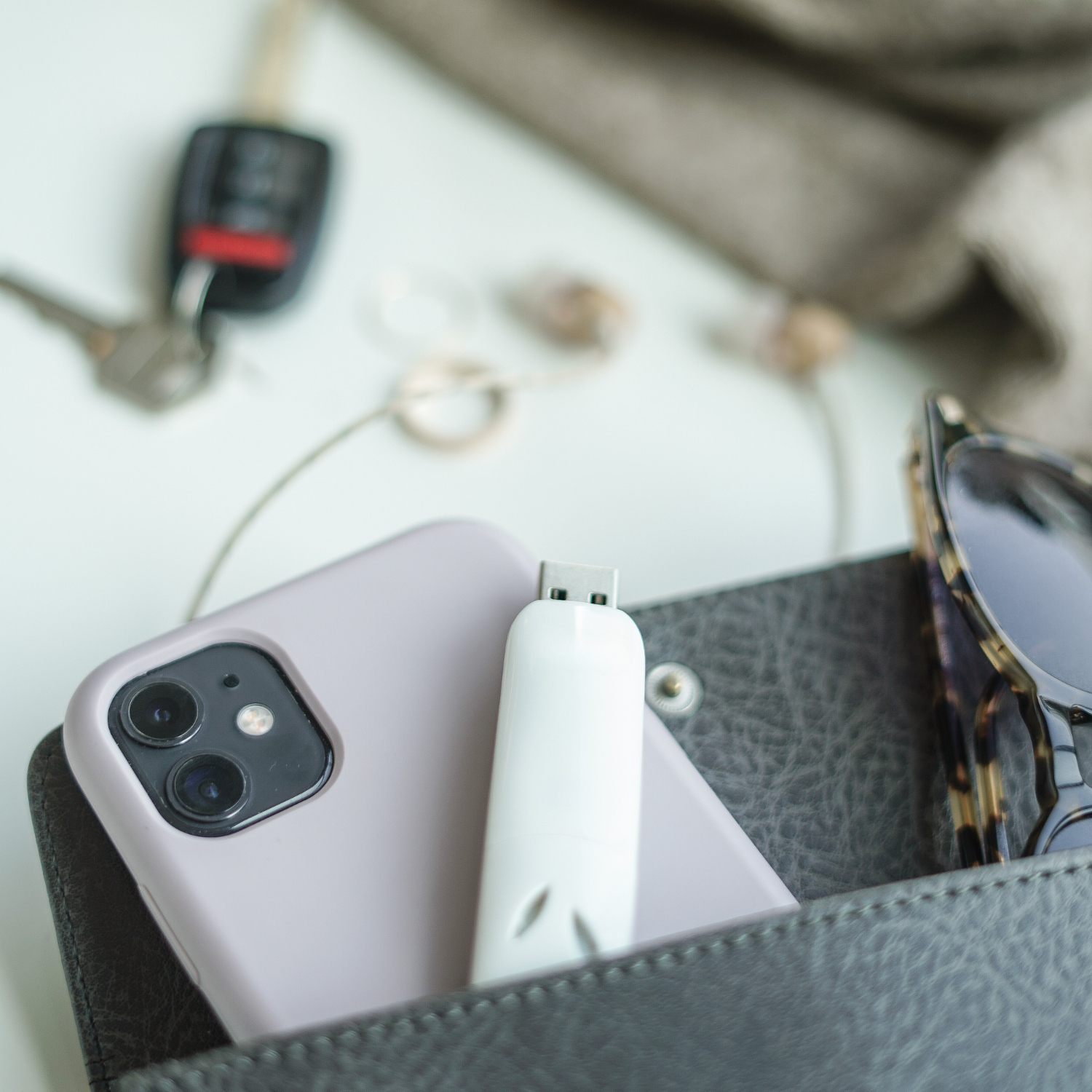 Petit diffuseur d'huiles essentielles USB à brancher dans l'auto