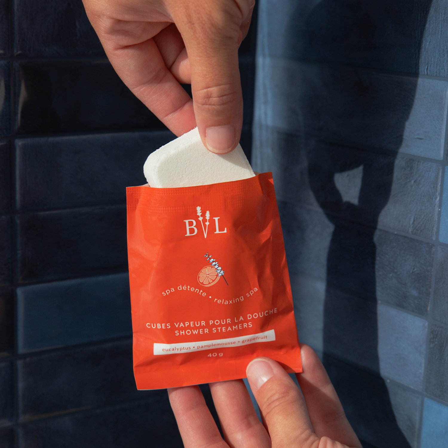 Cube vapeur de douche enrichi d'huiles essentielles d'eucalyptus et de pamplemousse