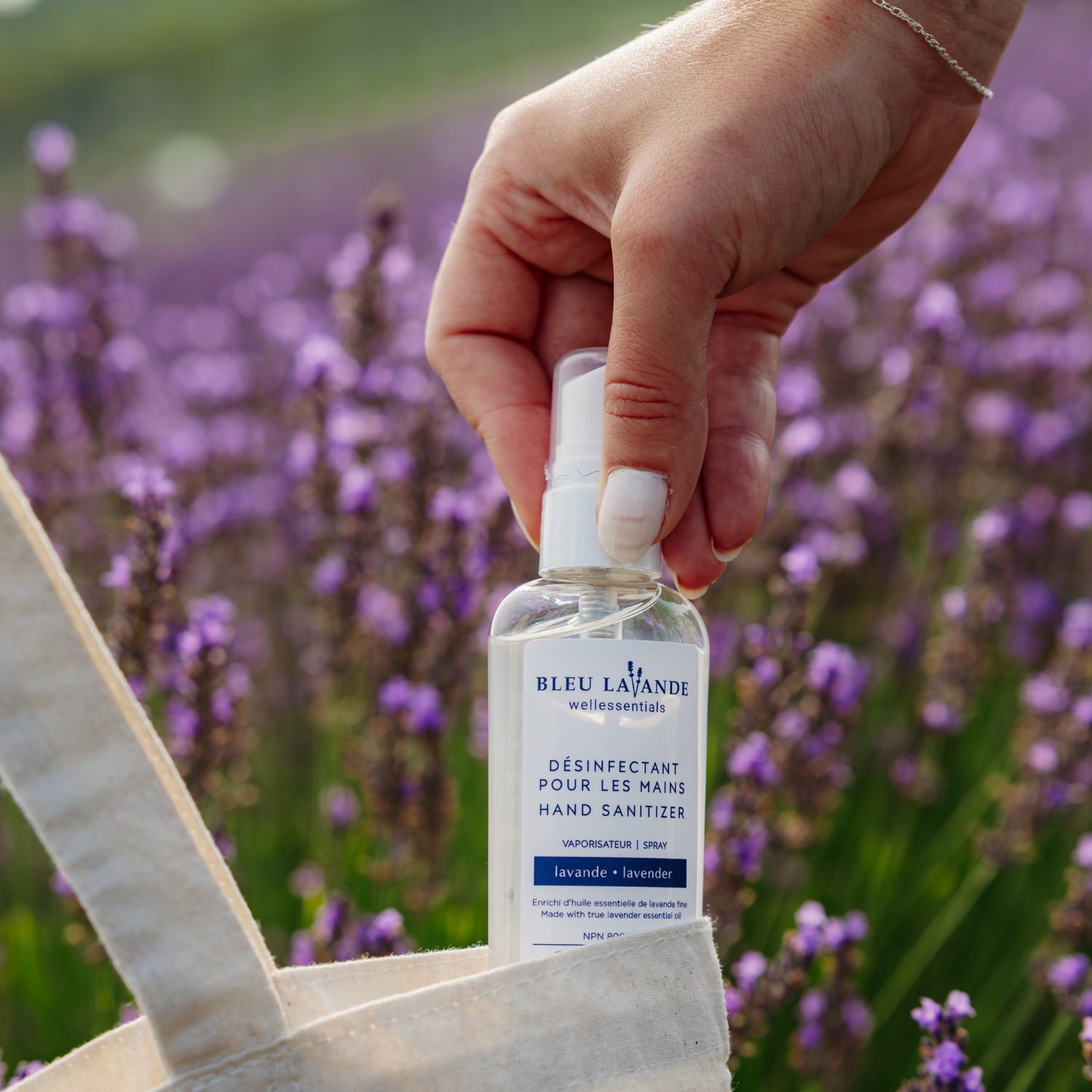 Désinfectant pour les mains qui sent bon la lavande pure