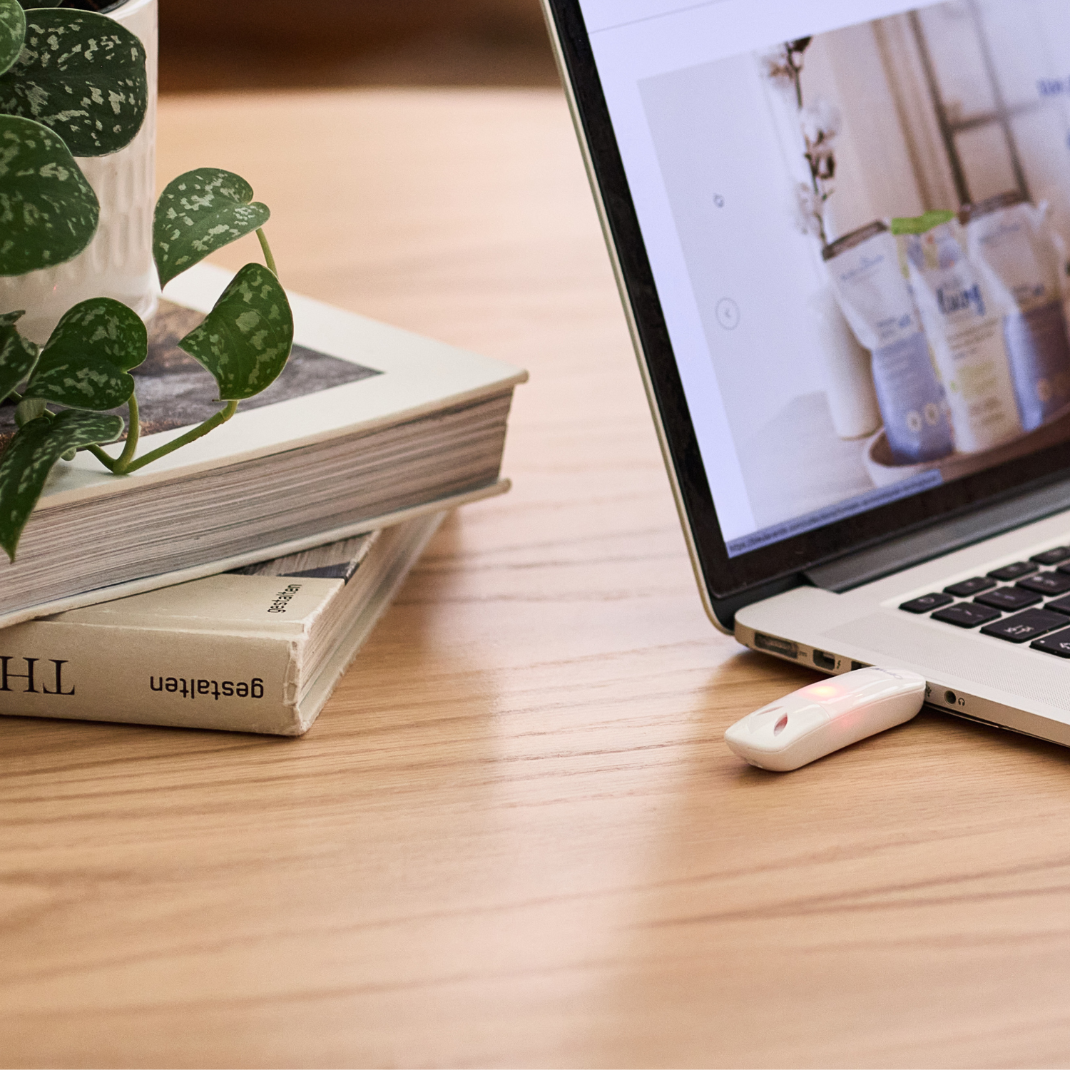 Diffuseur en clé USB pour diffuser des huiles essentielles pendant le travail