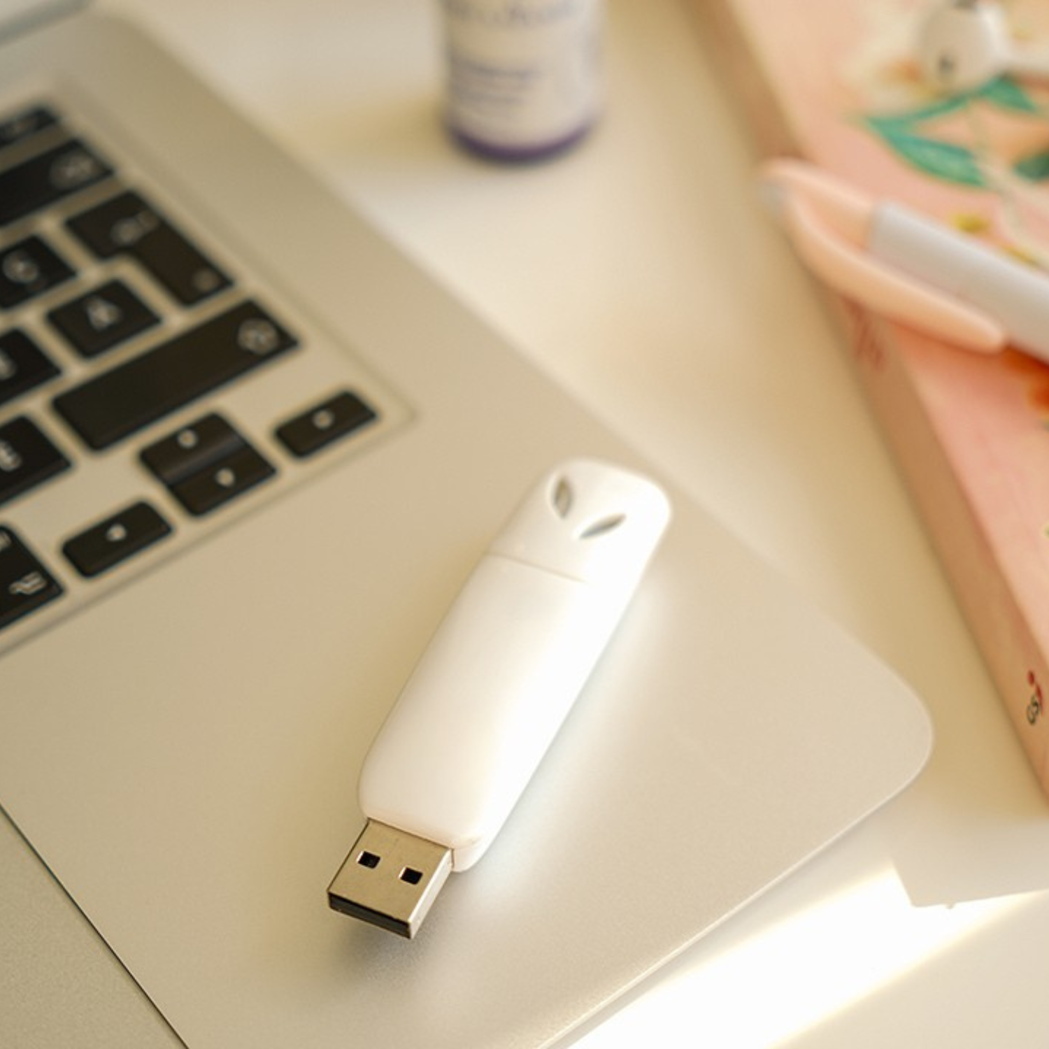 Mini diffuseur d'huiles essentielles en clé USB pour le bureau