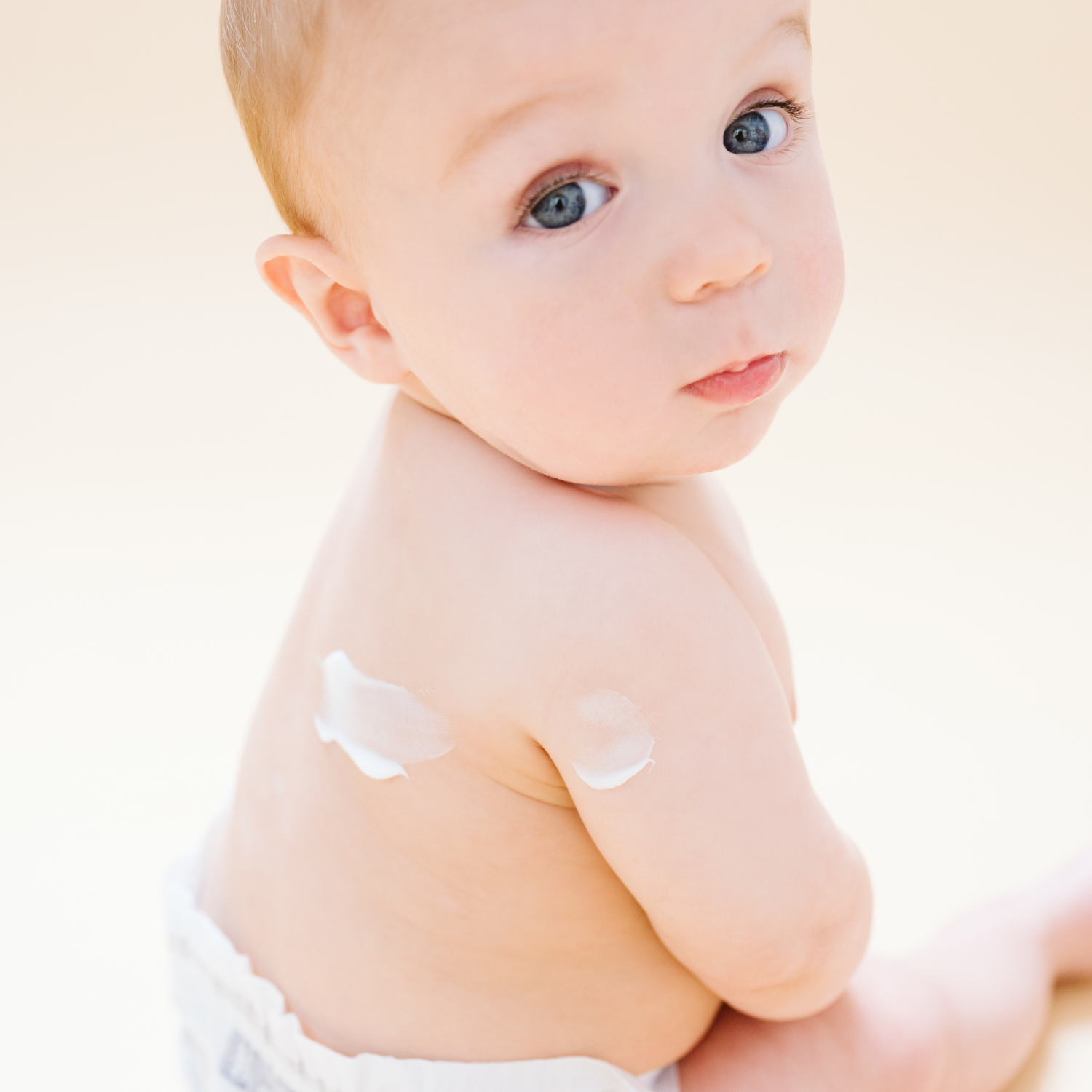 Lait hydratant pour la peau délicate de bébé, sans allergènes