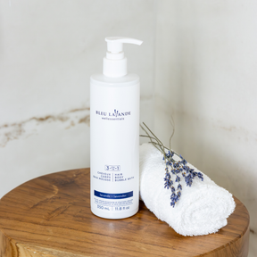 Produit Bleu Lavande 3 en 1 : shampooing,  gel douche et bain mousse lavande pour prendre moins de place dans la douche