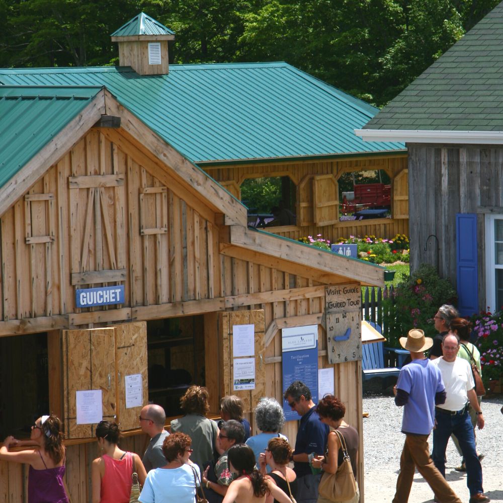 Histoire de Bleu Lavande - Ancien guichet pour les champs de lavande