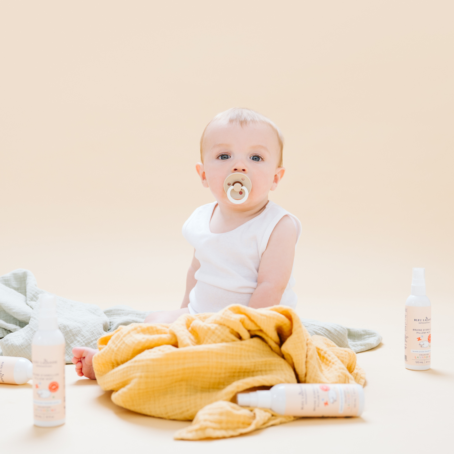 Bruine d'oreiller pour bébé sans allergènes de la collection Lavandine par Bleu Lavande