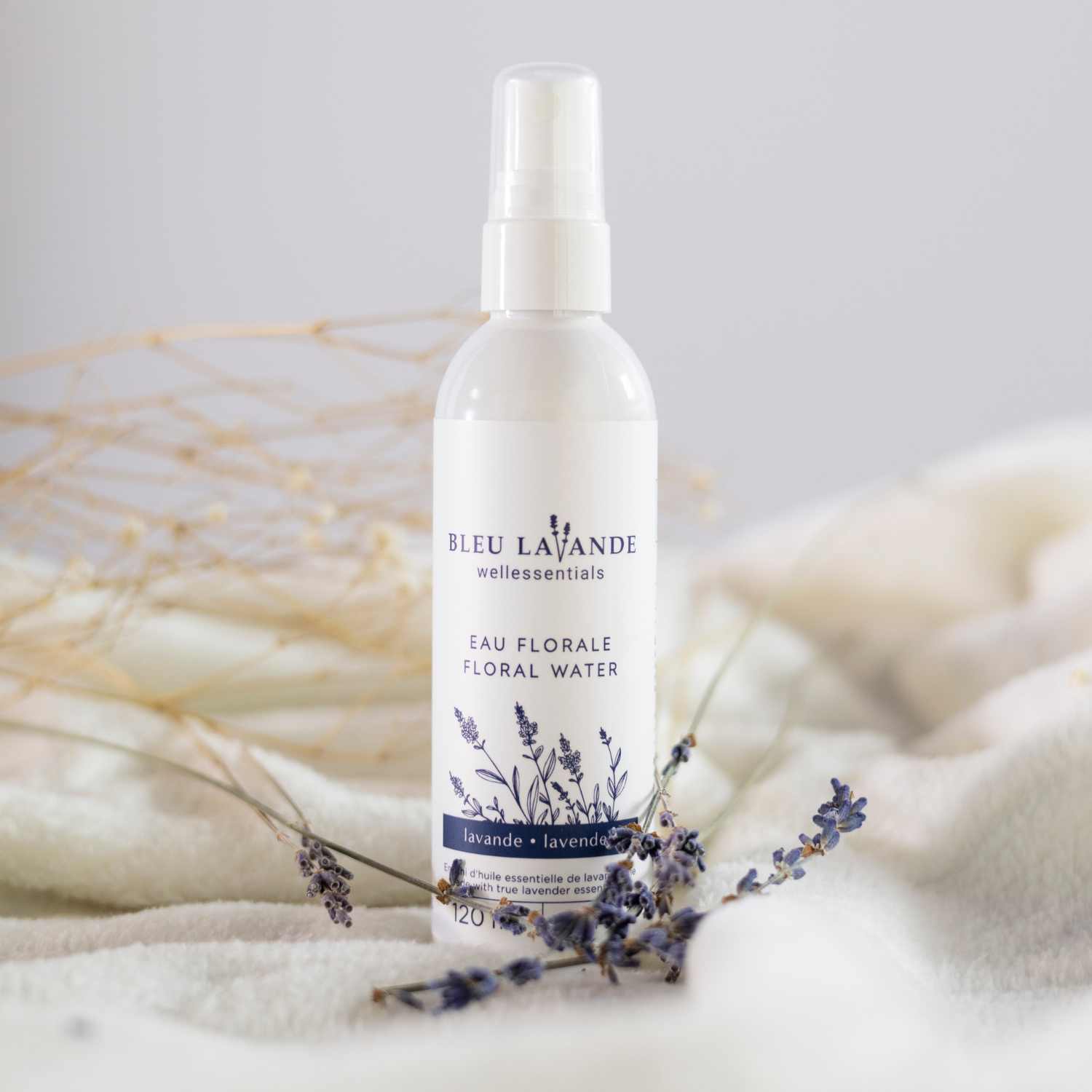 Eau florale douce pour le visage lavande