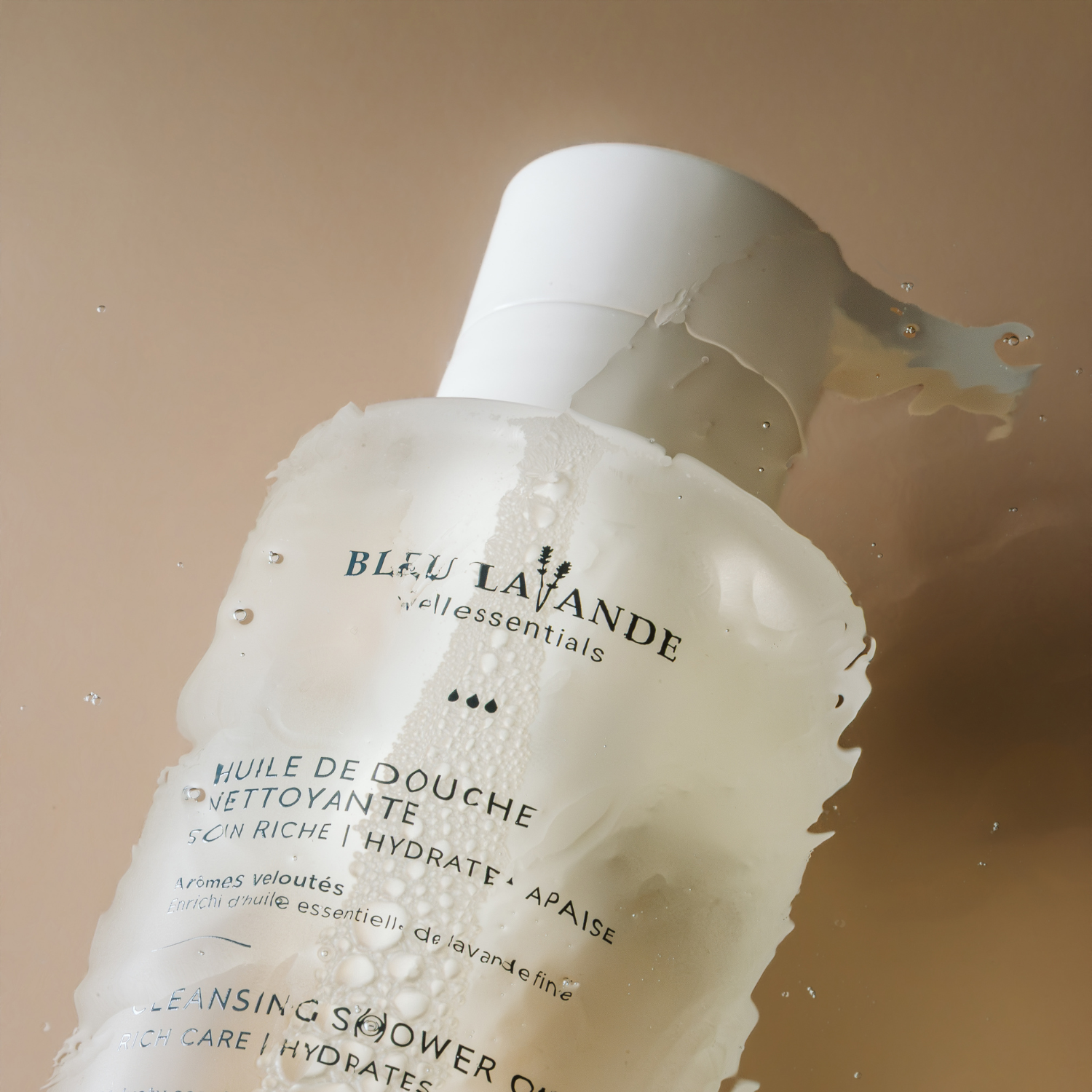 Huile de douche nettoyante pour préserver la barrière d'hydratation de la peau
