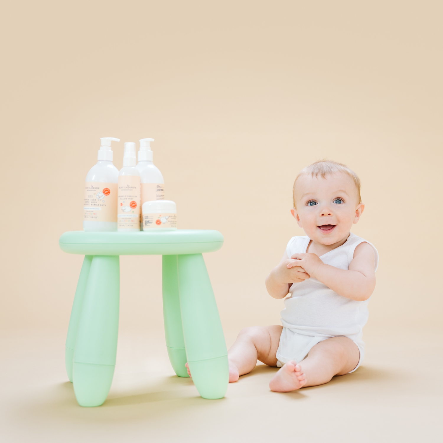 Routine apaisante pour bébé avec les produits lavande-pivoine de la collection Lavandine de Bleu Lavande