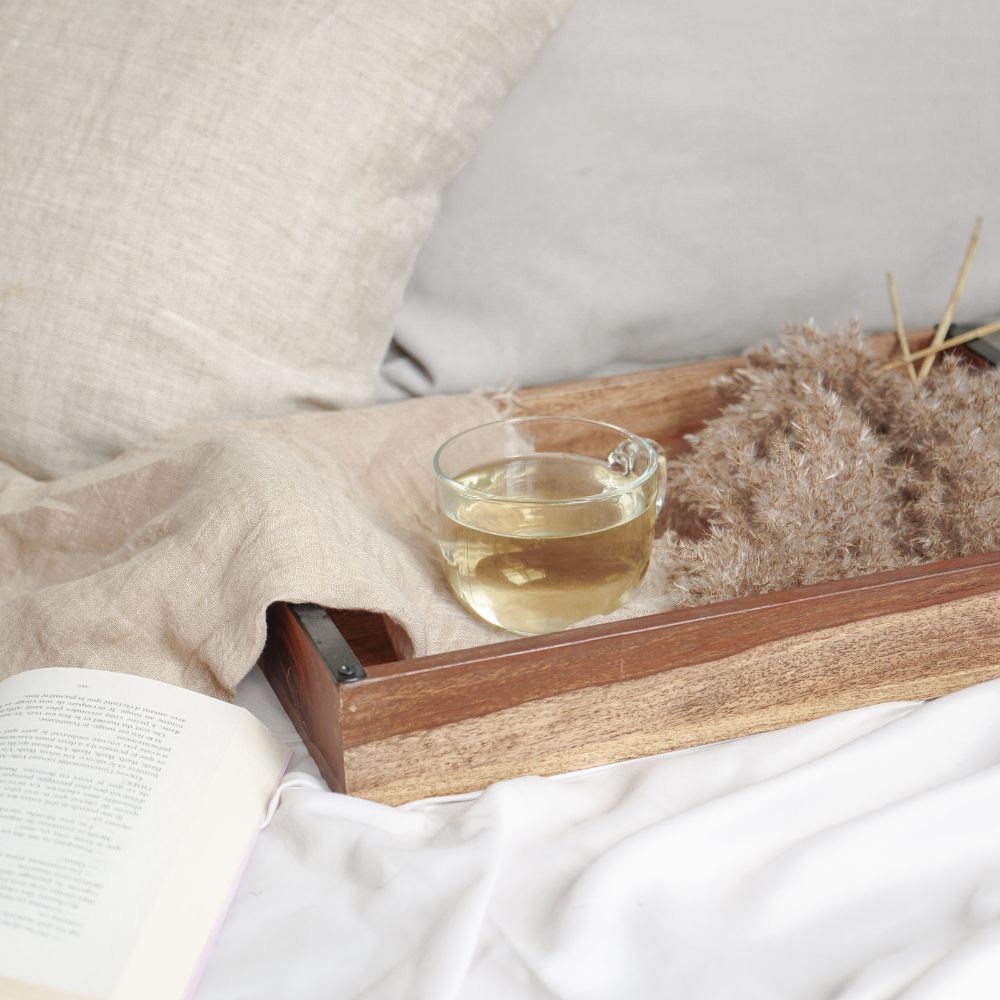 Tisane de lavande à boire dans le lit